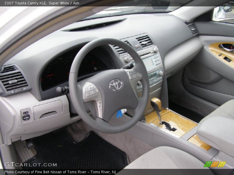 Super White / Ash 2007 Toyota Camry XLE