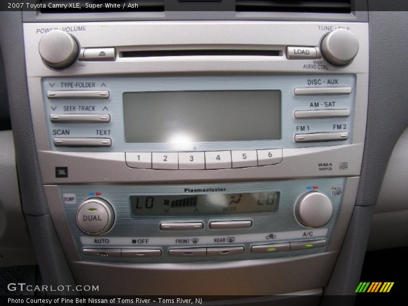 Super White / Ash 2007 Toyota Camry XLE
