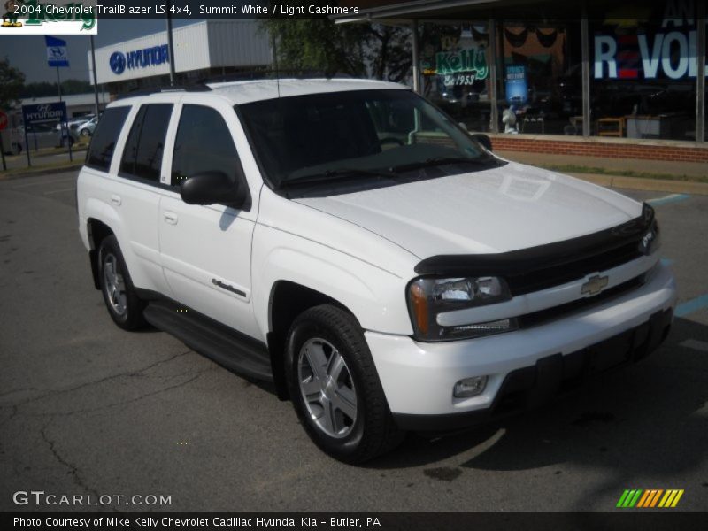 Summit White / Light Cashmere 2004 Chevrolet TrailBlazer LS 4x4