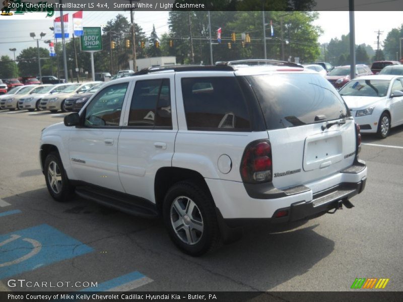 Summit White / Light Cashmere 2004 Chevrolet TrailBlazer LS 4x4