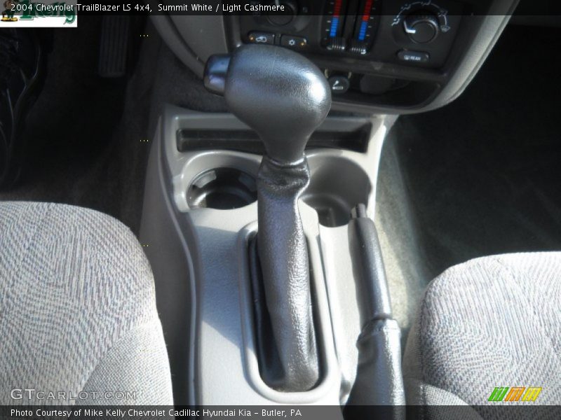 Summit White / Light Cashmere 2004 Chevrolet TrailBlazer LS 4x4
