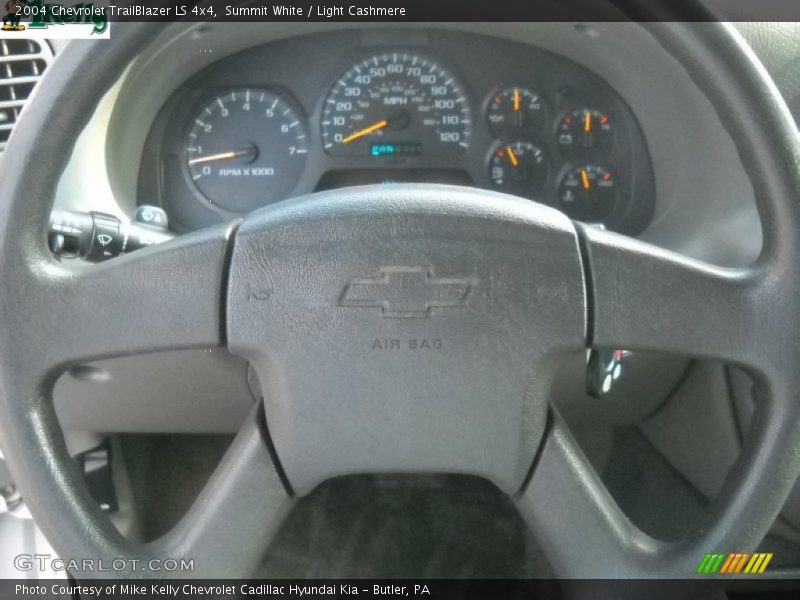 Summit White / Light Cashmere 2004 Chevrolet TrailBlazer LS 4x4
