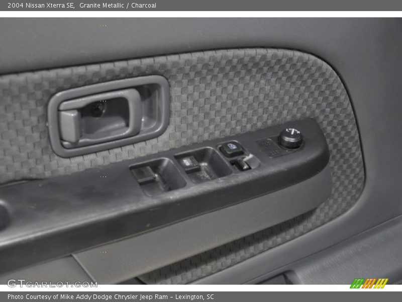 Granite Metallic / Charcoal 2004 Nissan Xterra SE