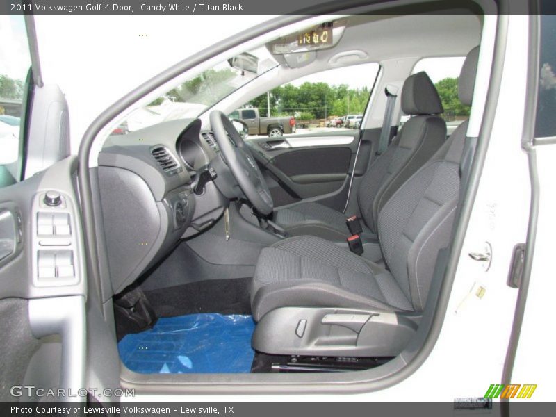 Candy White / Titan Black 2011 Volkswagen Golf 4 Door