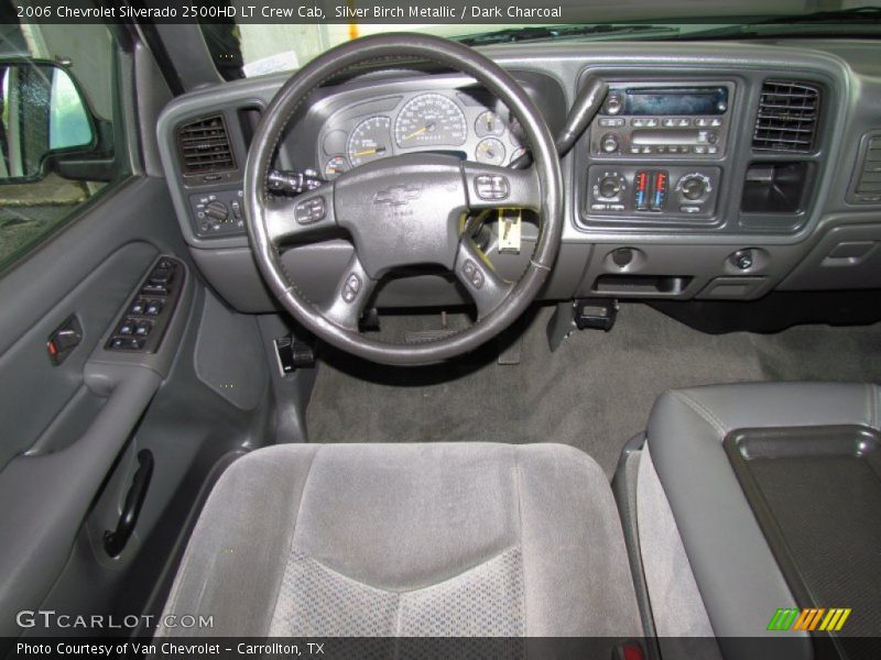 Dashboard of 2006 Silverado 2500HD LT Crew Cab