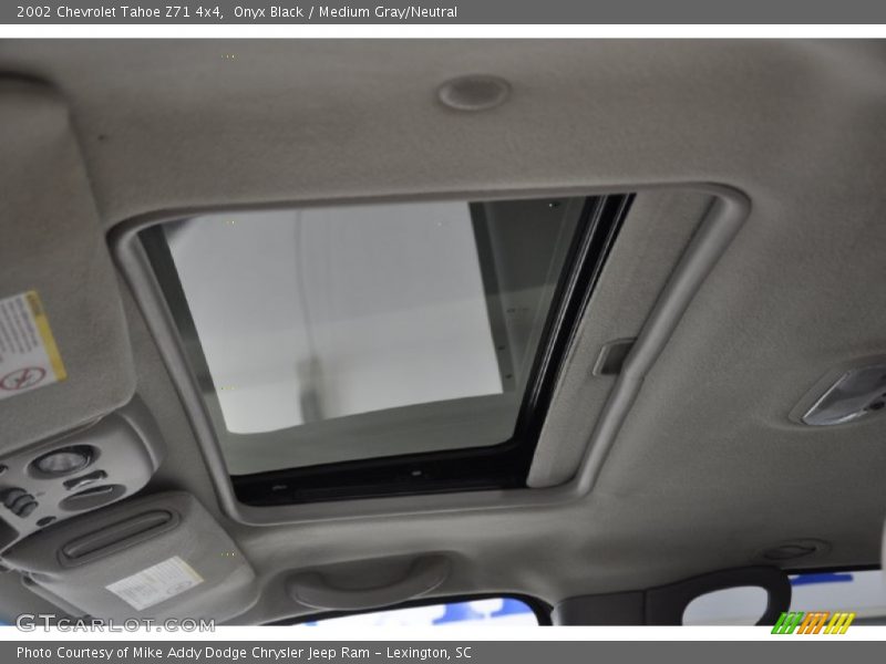 Onyx Black / Medium Gray/Neutral 2002 Chevrolet Tahoe Z71 4x4