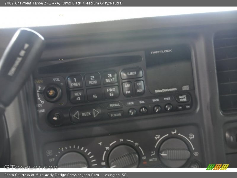 Onyx Black / Medium Gray/Neutral 2002 Chevrolet Tahoe Z71 4x4