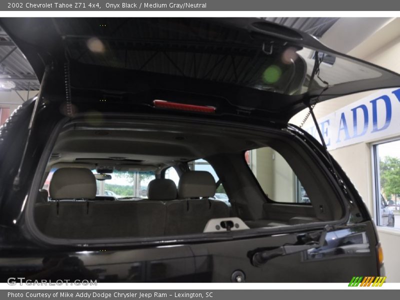Onyx Black / Medium Gray/Neutral 2002 Chevrolet Tahoe Z71 4x4