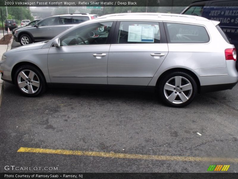 Reflex Silver Metallic / Deep Black 2009 Volkswagen Passat Komfort Wagon