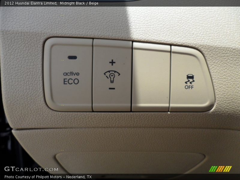 Controls of 2012 Elantra Limited