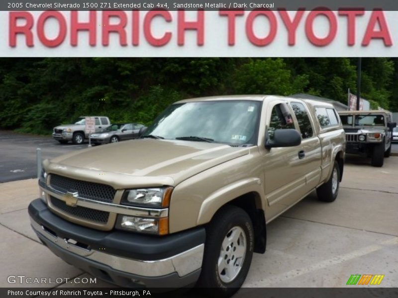 Sandstone Metallic / Dark Charcoal 2005 Chevrolet Silverado 1500 Z71 Extended Cab 4x4