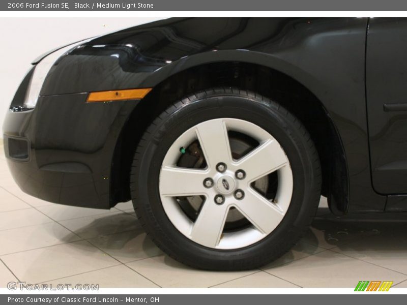 Black / Medium Light Stone 2006 Ford Fusion SE