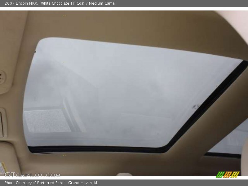White Chocolate Tri Coat / Medium Camel 2007 Lincoln MKX