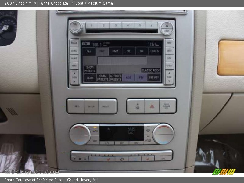 White Chocolate Tri Coat / Medium Camel 2007 Lincoln MKX
