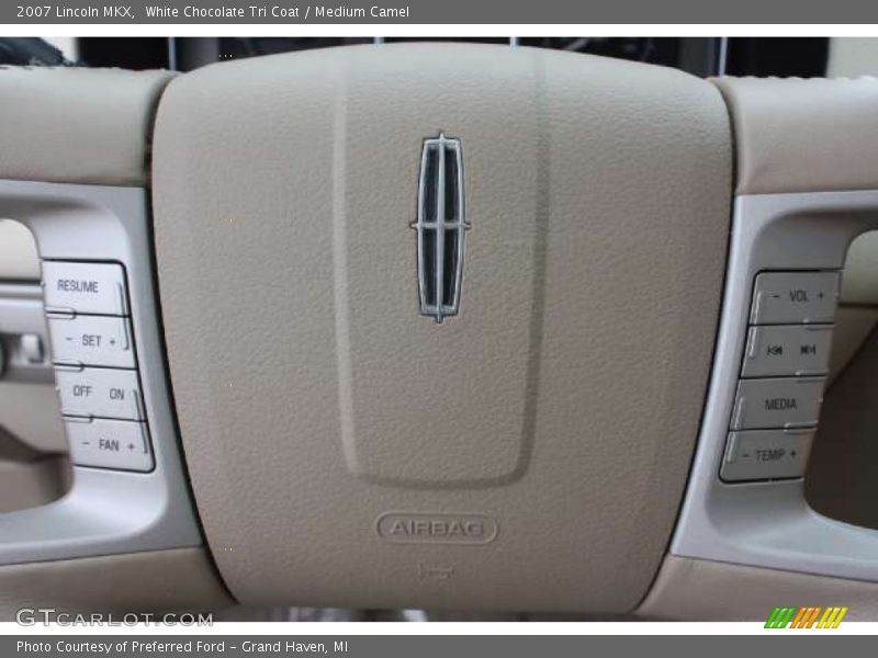 White Chocolate Tri Coat / Medium Camel 2007 Lincoln MKX