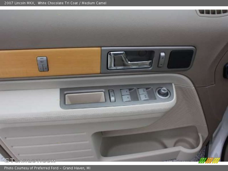 White Chocolate Tri Coat / Medium Camel 2007 Lincoln MKX