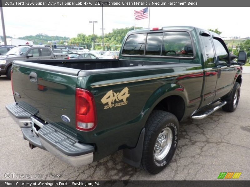 Dark Highland Green Metallic / Medium Parchment Beige 2003 Ford F250 Super Duty XLT SuperCab 4x4
