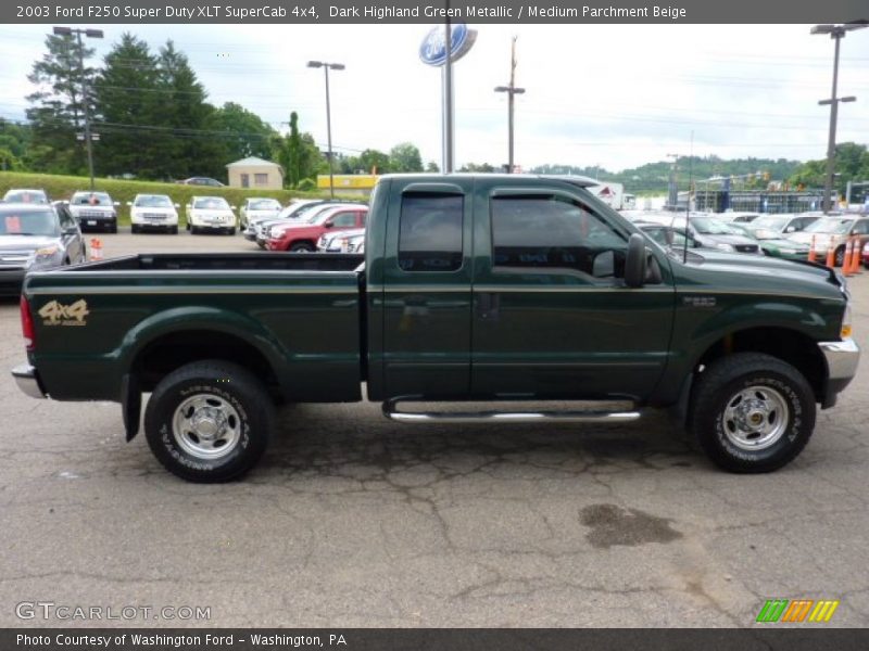 Dark Highland Green Metallic / Medium Parchment Beige 2003 Ford F250 Super Duty XLT SuperCab 4x4