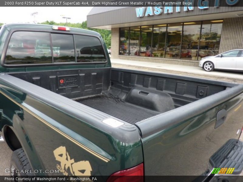 Dark Highland Green Metallic / Medium Parchment Beige 2003 Ford F250 Super Duty XLT SuperCab 4x4