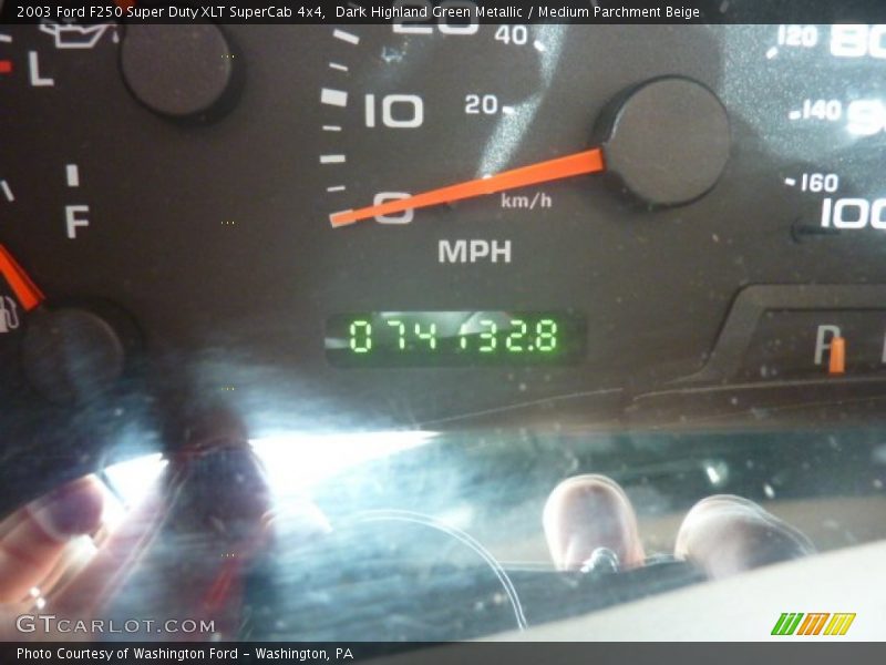 Dark Highland Green Metallic / Medium Parchment Beige 2003 Ford F250 Super Duty XLT SuperCab 4x4