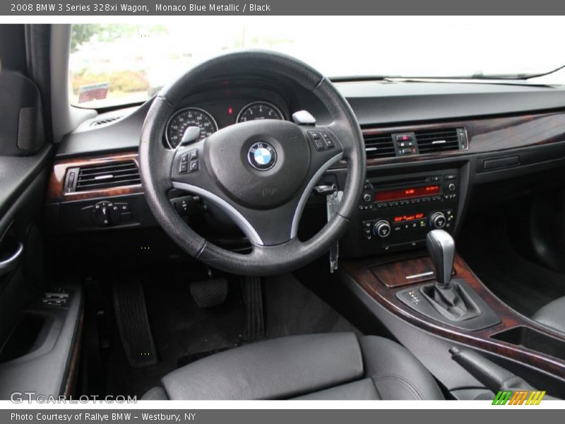 Dashboard of 2008 3 Series 328xi Wagon