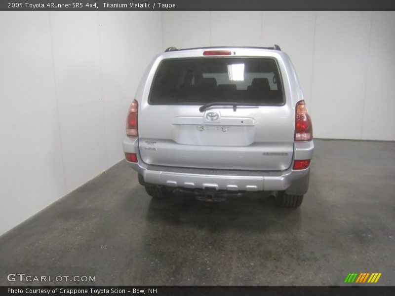 Titanium Metallic / Taupe 2005 Toyota 4Runner SR5 4x4