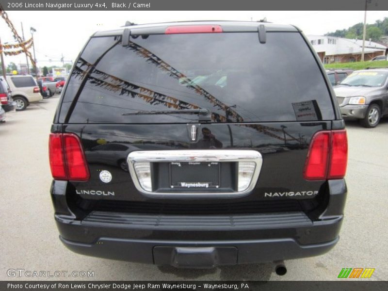 Black / Camel 2006 Lincoln Navigator Luxury 4x4