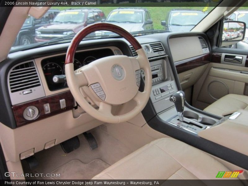 Black / Camel 2006 Lincoln Navigator Luxury 4x4