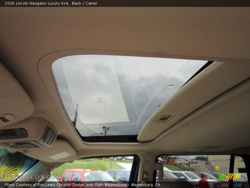 Black / Camel 2006 Lincoln Navigator Luxury 4x4