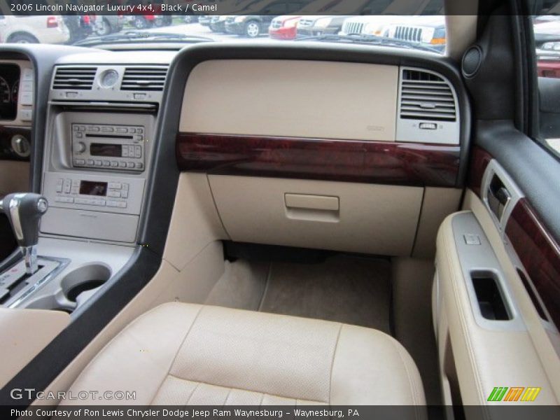 Black / Camel 2006 Lincoln Navigator Luxury 4x4