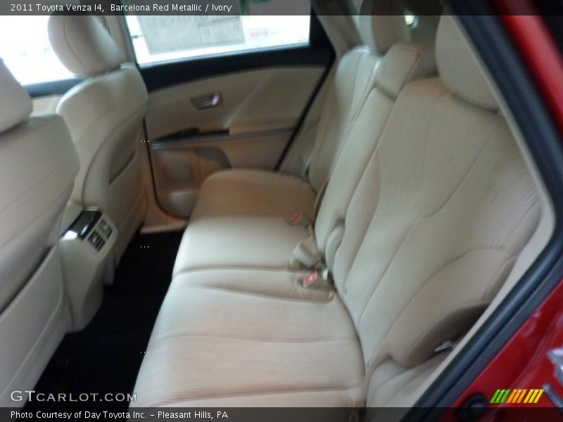 Barcelona Red Metallic / Ivory 2011 Toyota Venza I4
