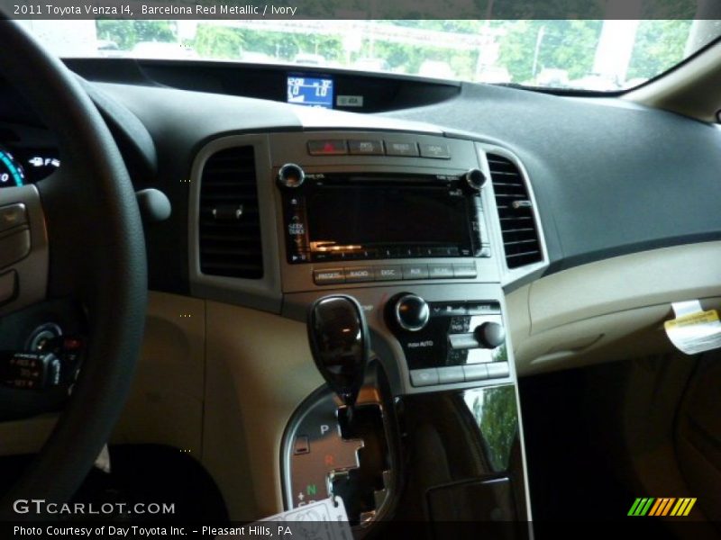 Barcelona Red Metallic / Ivory 2011 Toyota Venza I4