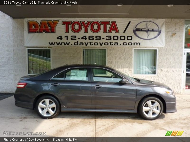 Magnetic Gray Metallic / Ash 2011 Toyota Camry SE