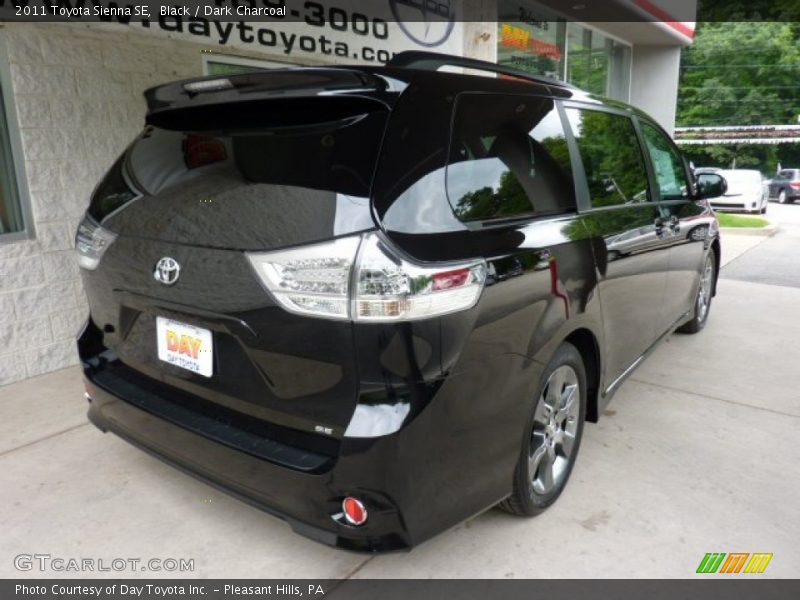 Black / Dark Charcoal 2011 Toyota Sienna SE