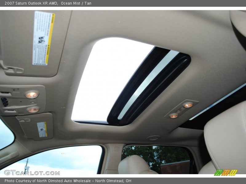 Ocean Mist / Tan 2007 Saturn Outlook XR AWD