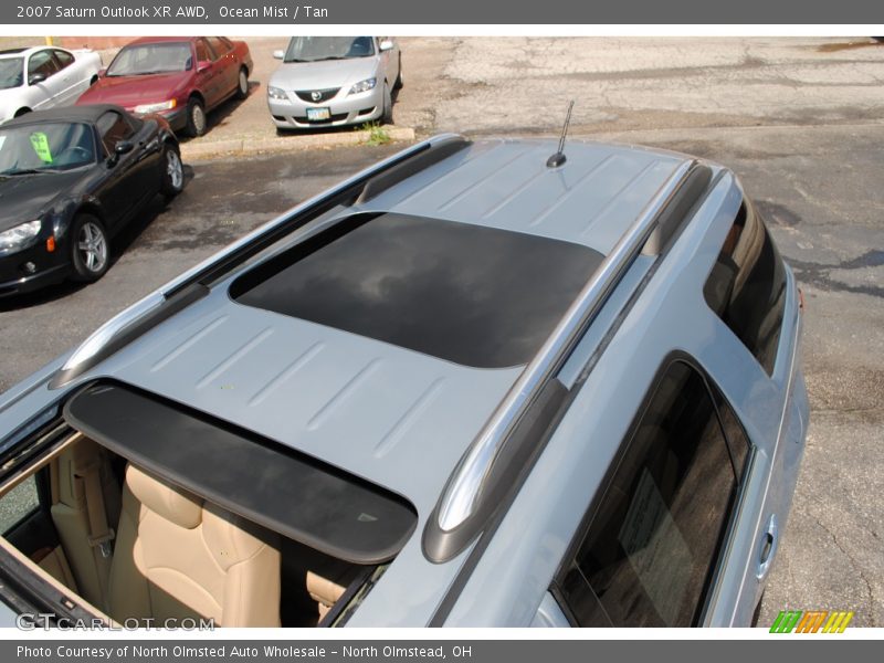 Ocean Mist / Tan 2007 Saturn Outlook XR AWD