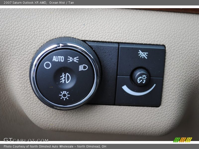 Controls of 2007 Outlook XR AWD