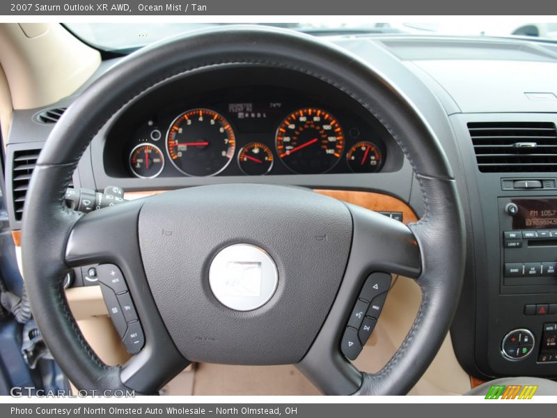  2007 Outlook XR AWD Steering Wheel
