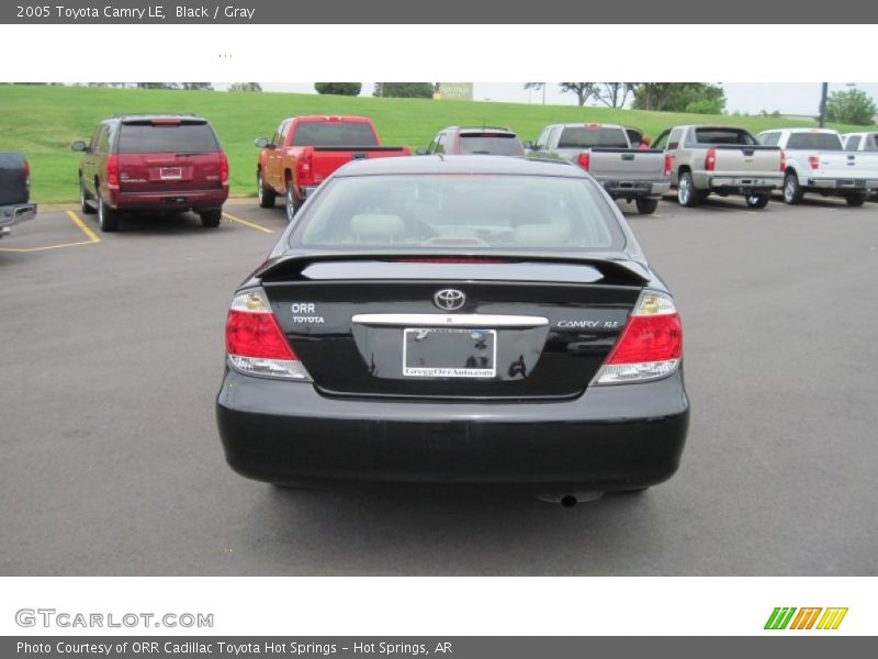 Black / Gray 2005 Toyota Camry LE