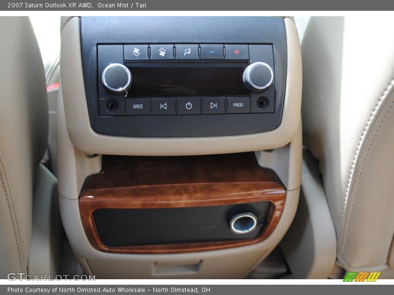 Controls of 2007 Outlook XR AWD