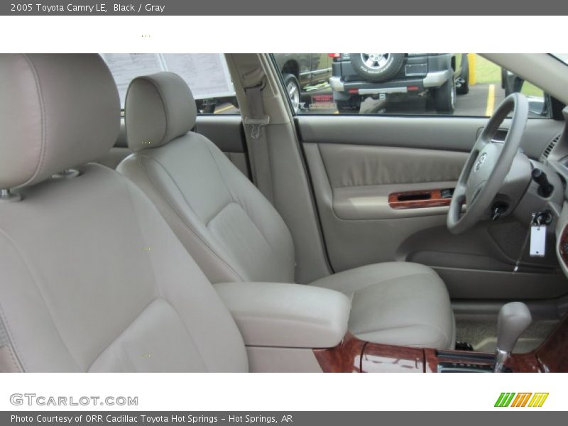 Black / Gray 2005 Toyota Camry LE