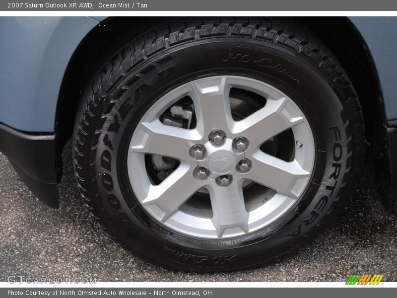  2007 Outlook XR AWD Wheel