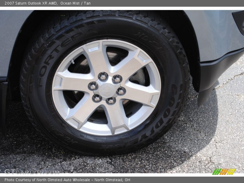  2007 Outlook XR AWD Wheel