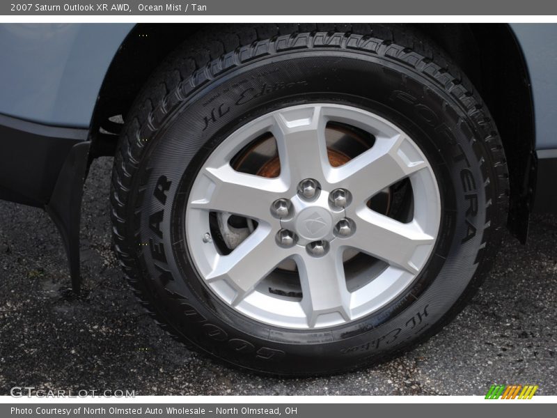  2007 Outlook XR AWD Wheel