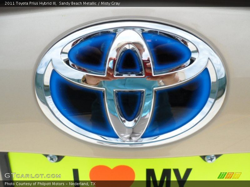 Sandy Beach Metallic / Misty Gray 2011 Toyota Prius Hybrid III
