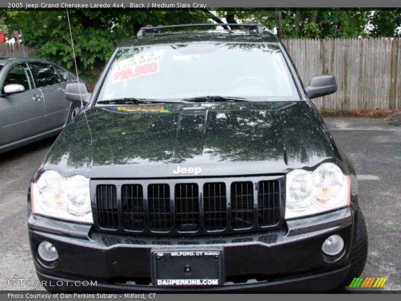 Black / Medium Slate Gray 2005 Jeep Grand Cherokee Laredo 4x4
