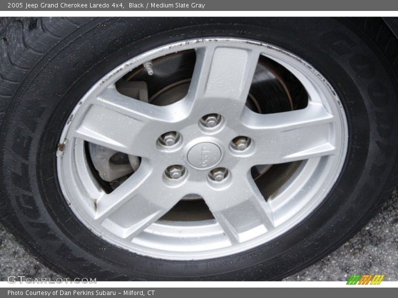 Black / Medium Slate Gray 2005 Jeep Grand Cherokee Laredo 4x4