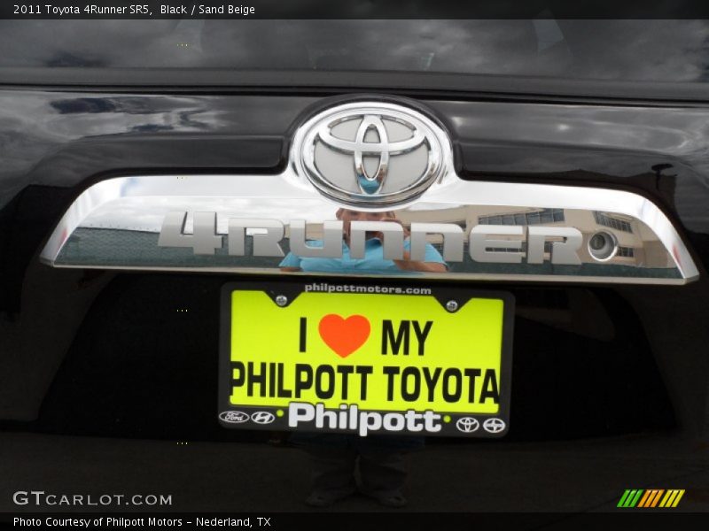 Black / Sand Beige 2011 Toyota 4Runner SR5