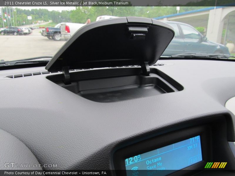 Silver Ice Metallic / Jet Black/Medium Titanium 2011 Chevrolet Cruze LS