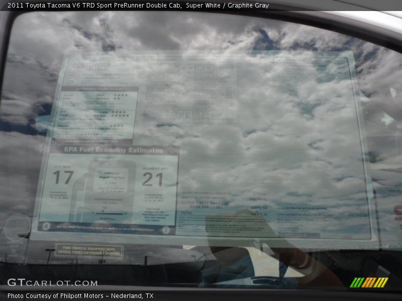 Super White / Graphite Gray 2011 Toyota Tacoma V6 TRD Sport PreRunner Double Cab